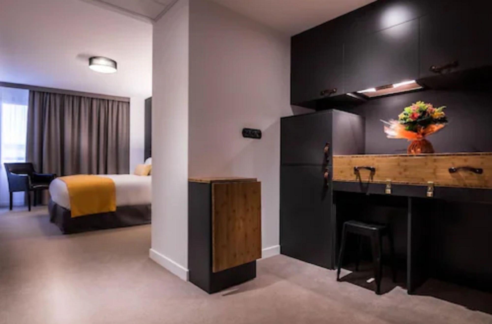 Best Western Plus Suitcase Paris La Defense Bois-Colombes Exteriör bild