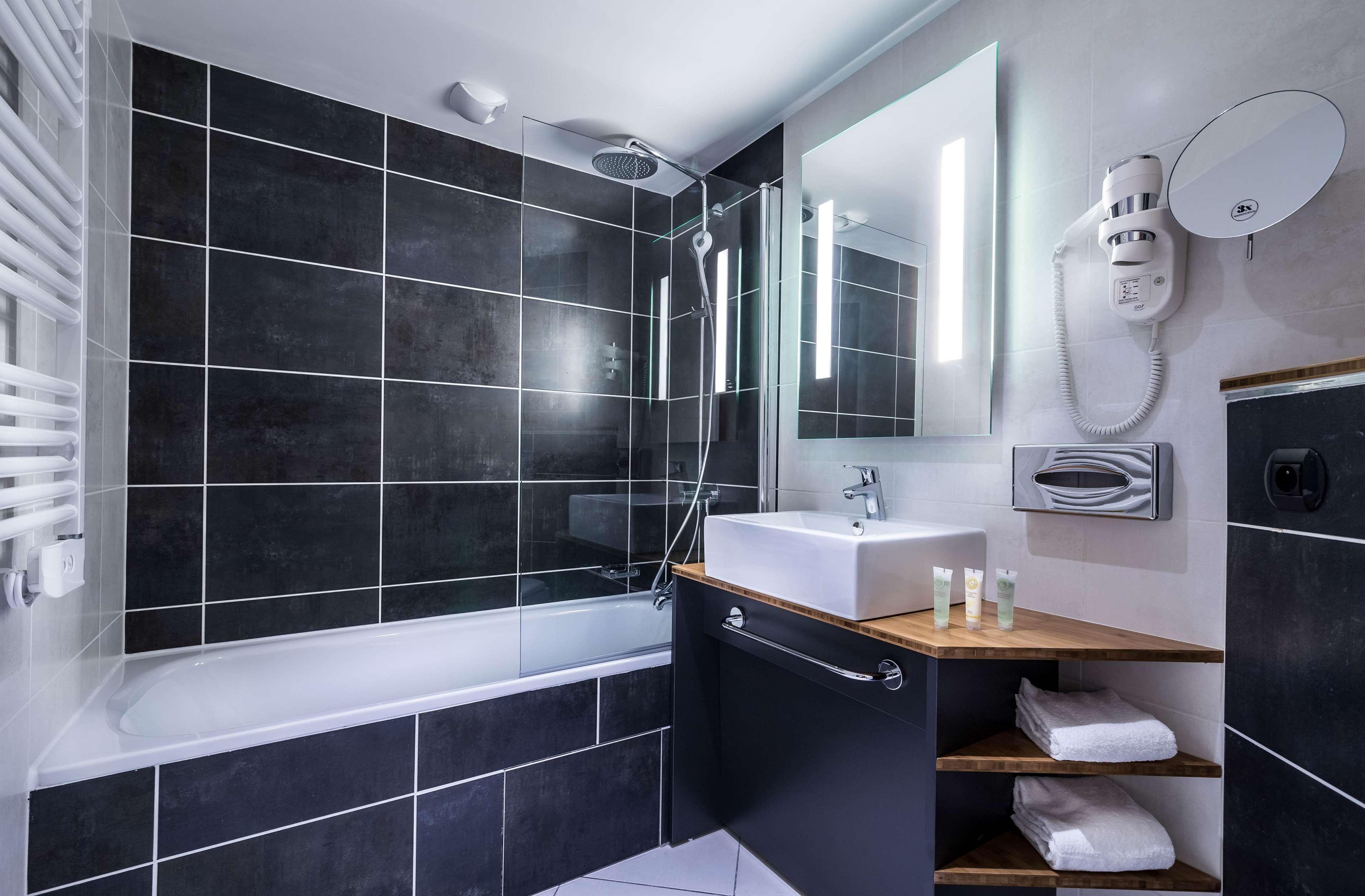 Best Western Plus Suitcase Paris La Defense Bois-Colombes Exteriör bild